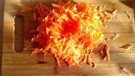 Рецепт щуки запеченной в духовке со сметаной и овощами