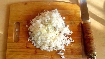 Рецепт щуки запеченной в духовке со сметаной и овощами