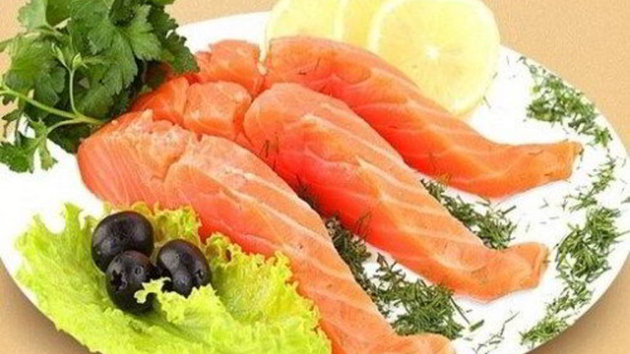 Рецепт соленой красной рыбы из морозилки