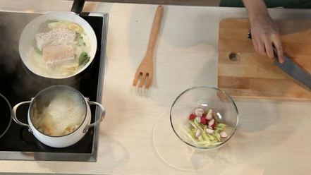 Рецепт трески с пюре из сельдерея и легким салатом