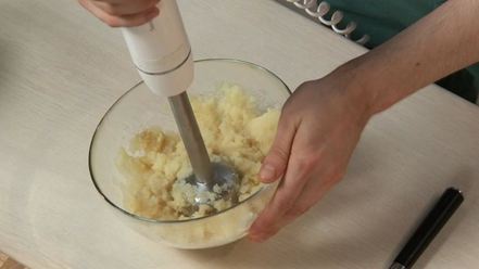 Рецепт трески с пюре из сельдерея и легким салатом