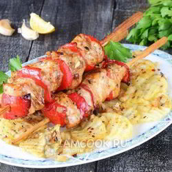 Рецепт Куриного шашлыка с картошкой в духовке