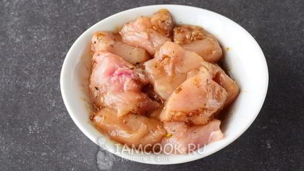 Рецепт куриного шашлыка с картошкой в духовке