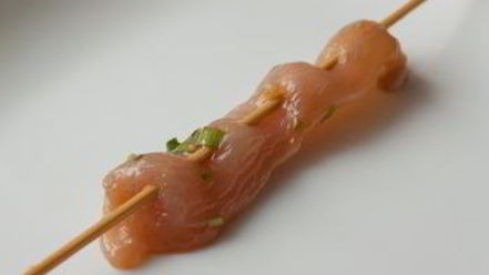 Рецепт куриных шашлычков на шпажках