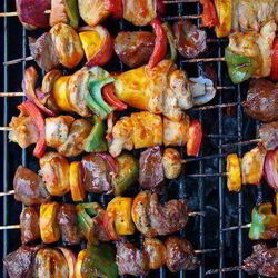 Рецепт Маринованных бараньих шашлыков с овощами и грибами на гриле
