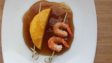 Рецепт шашлычков из креветок и манго