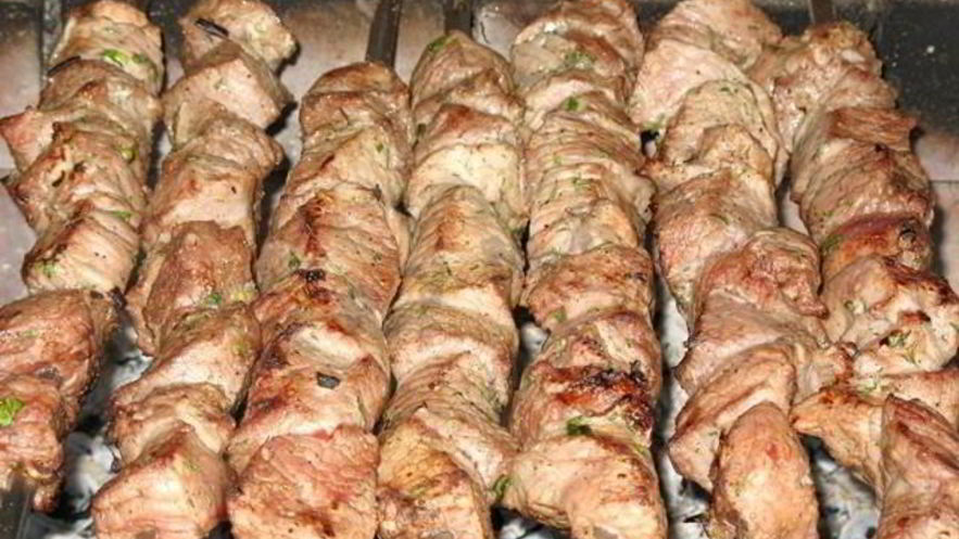 Рецепт шашлыка из говядины с салом