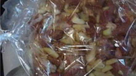 Рецепт шашлыка в рукаве на луковой подушке