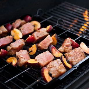 Рецепт Шашлыков из тунца и слив, в маринаде из китайских пяти специй