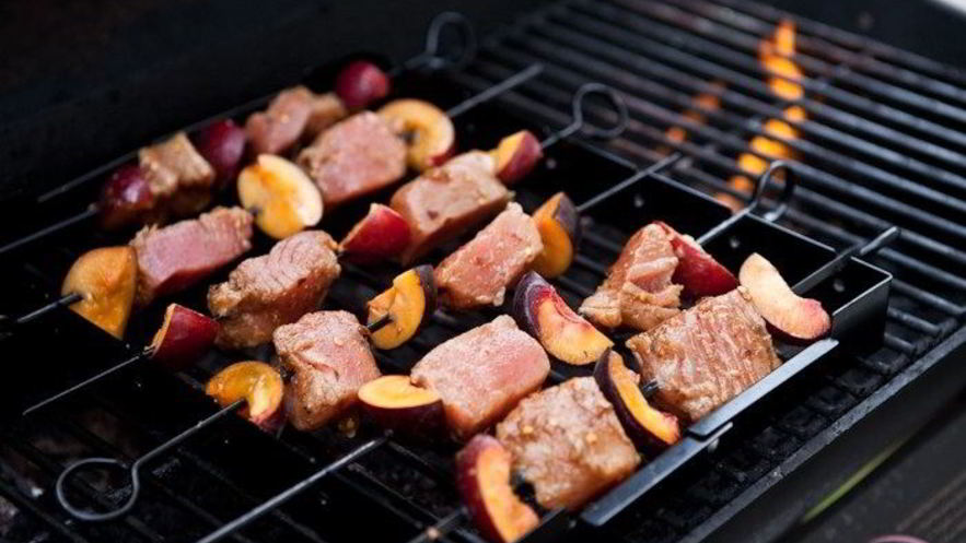 Рецепт шашлыков из тунца и слив, в маринаде из китайских пяти специй