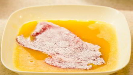 Рецепт быстрого шницеля в тройной панировке