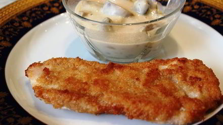 Рецепт куриного шницеля с грибным соусом
