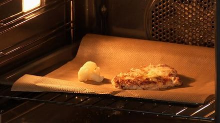 Рецепт пюре из цветной капусты с оригинальным свиным шницелем