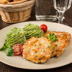 Рецепт Рубленых шницелей из курицы с сыром