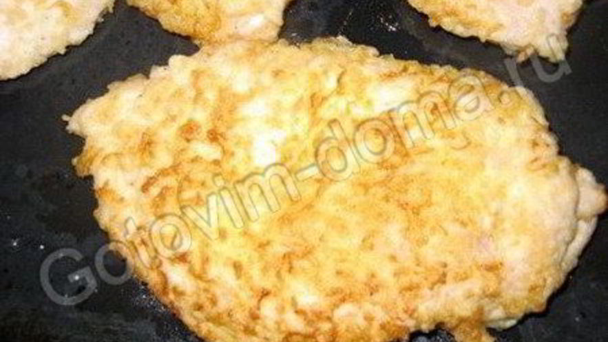 Рецепт шницелей куриных в сырной шубе