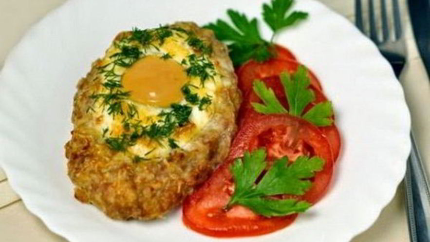 Рецепт шницелей с сыром и яйцом