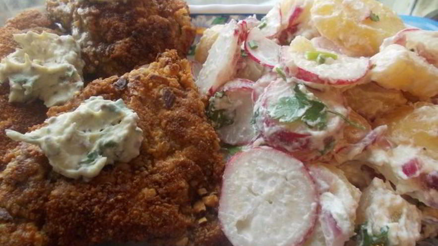 Рецепт венских ореховых шницелей со сливочным картофельным салатом