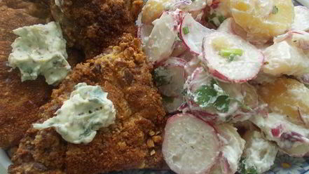 Рецепт венских ореховых шницелей со сливочным картофельным салатом