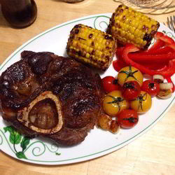 Рецепт Говяжьего стейка с гарниром из овощей