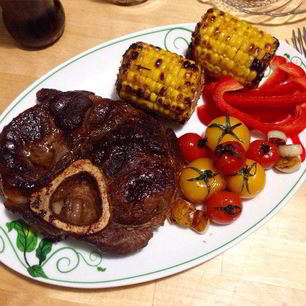 Рецепт Говяжьего стейка с гарниром из овощей