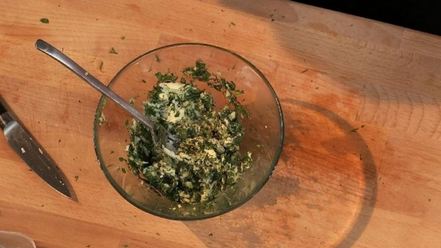 Рецепт минутного стейка со смайл-глазуньей