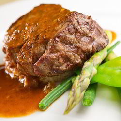 Рецепт Стейка из говядины со спаржей и стручковой фасолью