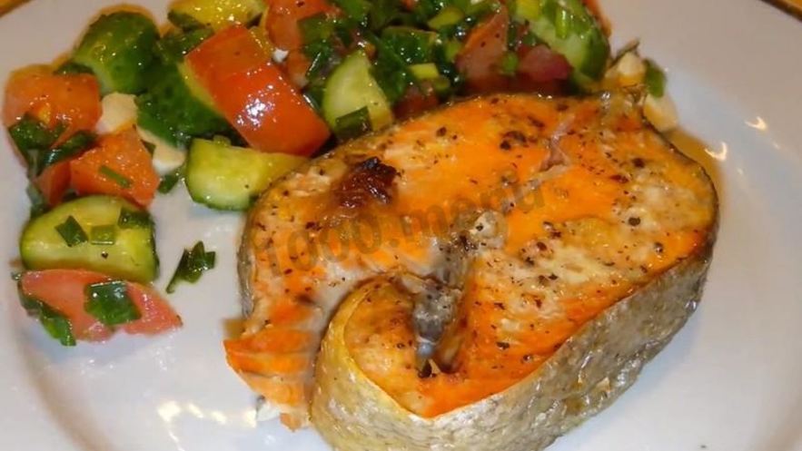 Рецепт стейка из красной рыбы в духовке