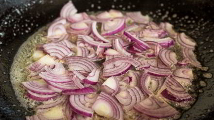 Рецепт стейка из свинины с яблочным чатни