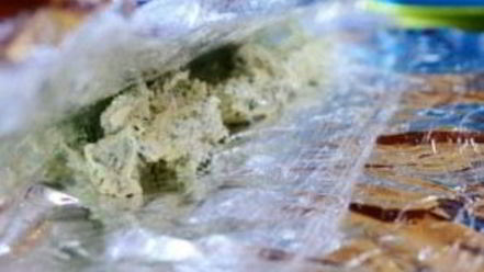 Рецепт стейка на кости с зеленым маслом