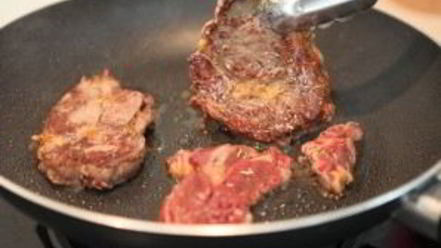 Рецепт стейка на сковороде