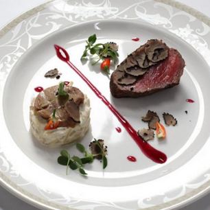 Рецепт Стейка с черным трюфелем, фуа-гра и томленым корнем сельдерея