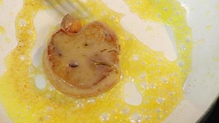 Рецепт стейка с черным трюфелем, фуа-гра и томленым корнем сельдерея