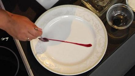 Рецепт стейка с черным трюфелем, фуа-гра и томленым корнем сельдерея