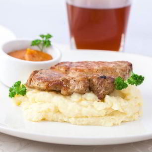 Рецепт Стейка с фруктовым чатни и пюре