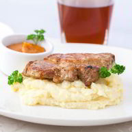 Рецепт Стейка с фруктовым чатни и пюре