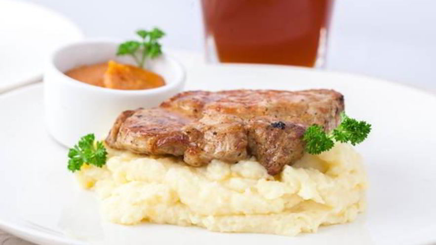 Рецепт стейка с фруктовым чатни и пюре