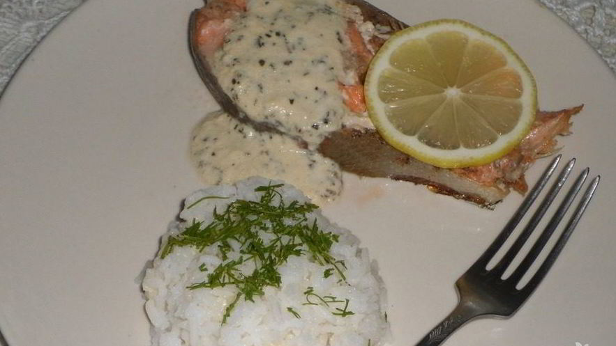 Рецепт стейка семги под сливочным соусом