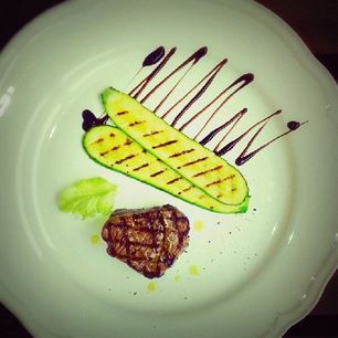 Рецепт Стейка торнедос с трюфельным маслом