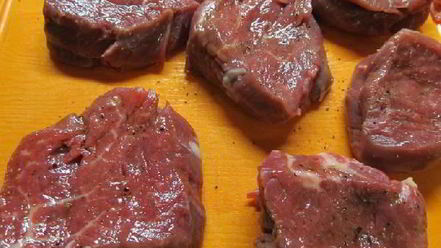 Рецепт стейка торнедос с трюфельным маслом