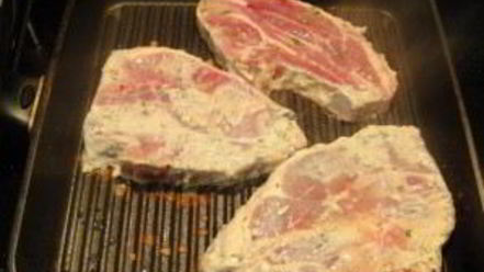 Рецепт стейков из баранины острые