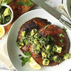 Рецепт Стейков из королевских шампиньонов под соусом Чимичурри