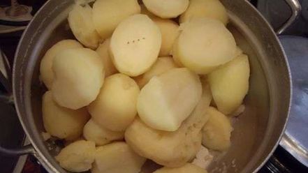 Рецепт стейков на решетке и картошка-трясучка