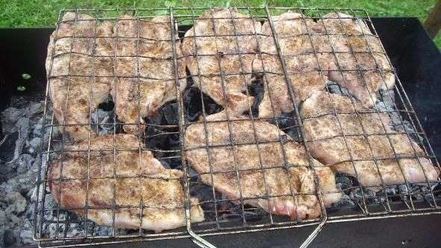 Рецепт стейков на решетке и картошка-трясучка