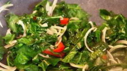 Рецепт стеклянной лапши с индейкой и шпинатом