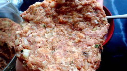 Рецепт говяжьих тефтелей с фасолью и моцареллой