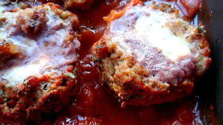 Рецепт говяжьих тефтелей с фасолью и моцареллой