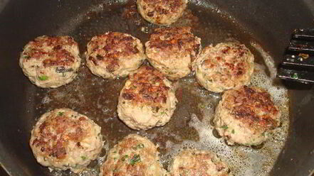 Рецепт итальянских тефтелей в томатном соусе