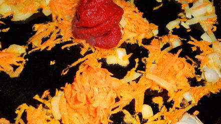 Рецепт куриных тефтелей с булгуром в томатном соусе