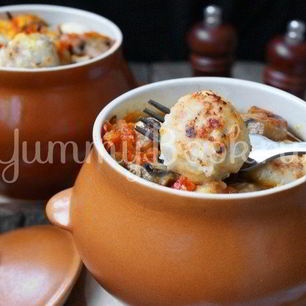 Рецепт Куриных тефтелей в горшочках