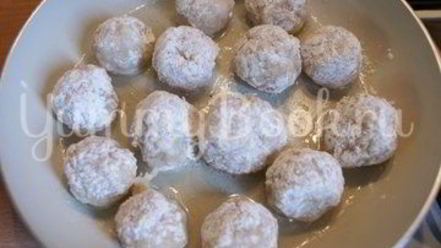 Рецепт куриных тефтелей в горшочках